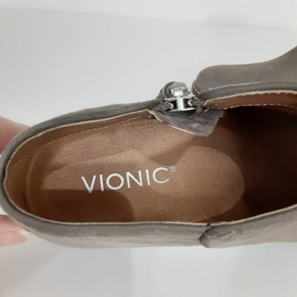 Vionic Serena Ankle Boot Taupe Suede Tassel Orthotic Booties Womens 7 Block Heel - Picture 9 of 11